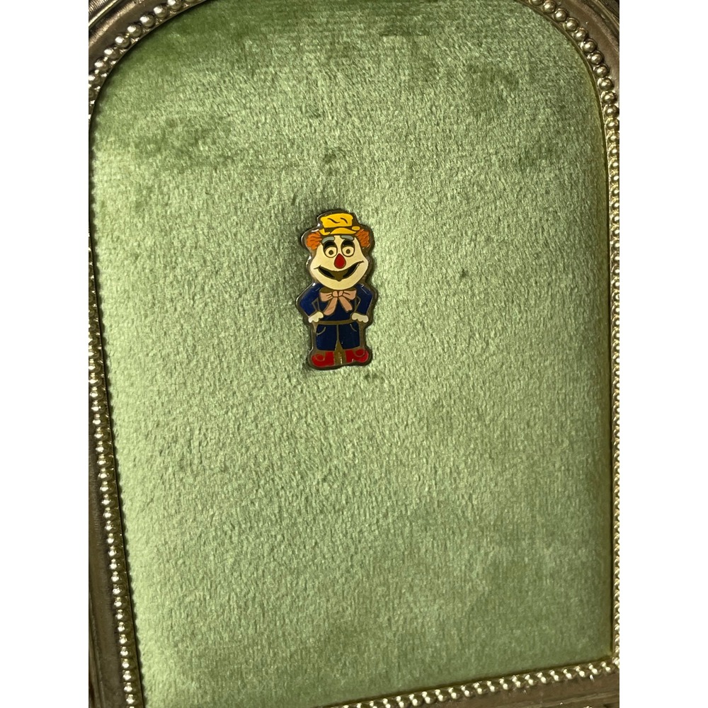 Vintage Circus Clown Retro Lapel Unbranded Pin Unisex OS Blue Excellent